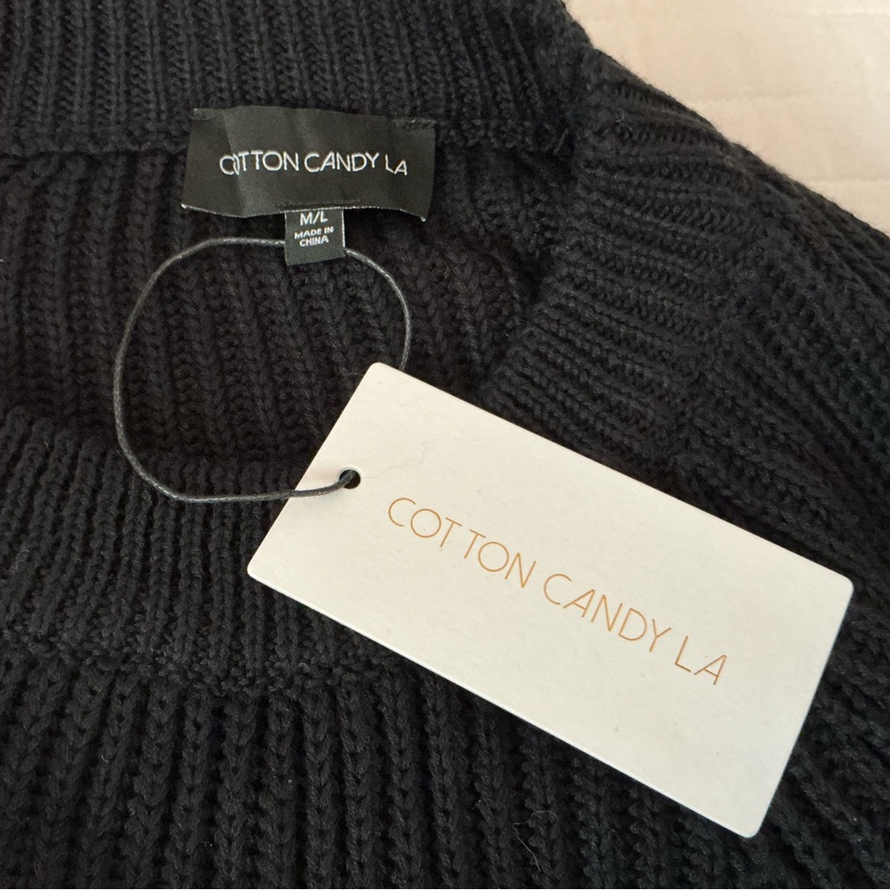 Black crew neck sweater
Cotton candy , brand new
Multiple sizes - Picture 4 of 5